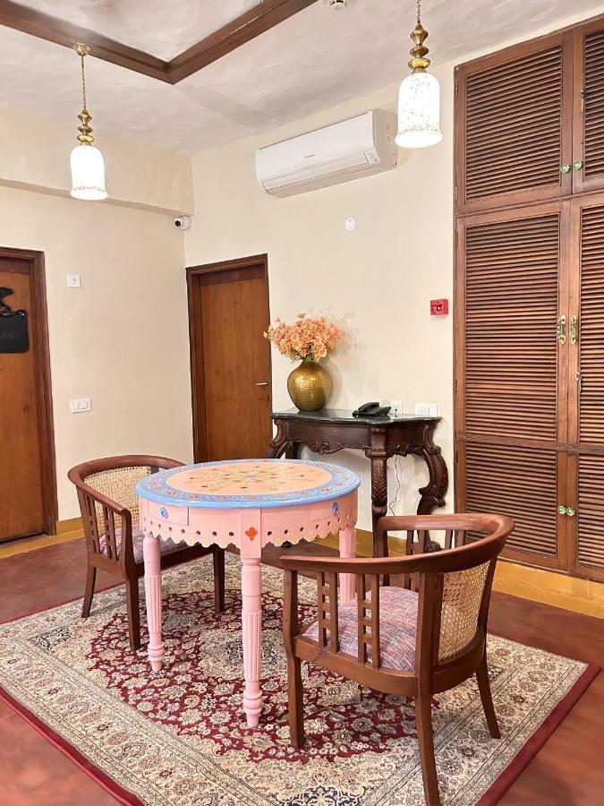 The Kaptain'S Retreat Chandigarh Exterior photo